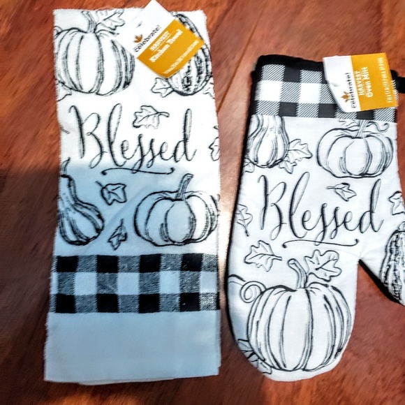 NWT Blessed kitchen towel & harvest oven mit - Picture 2 of 8